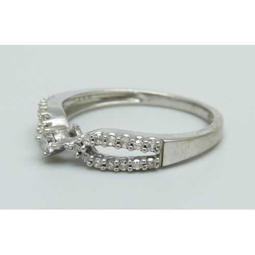 957 - A 9ct white gold and diamond ring, 1.9g, M