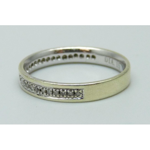 992 - A 9ct white gold and diamond half-eternity ring, 2g, M