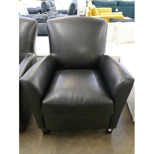 1441 - A Carezza Phoenix leather armchair