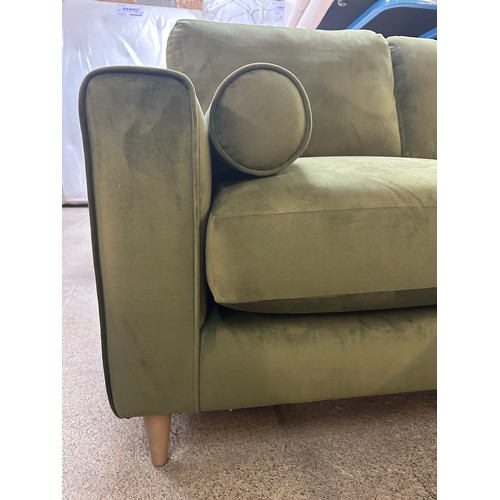 1493 - Green velvet corner sofa