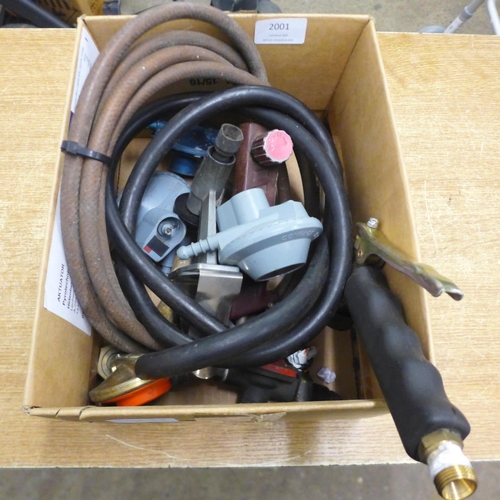 2001 - A box of propane hoses and regulators including Calor Gas and Infradex
