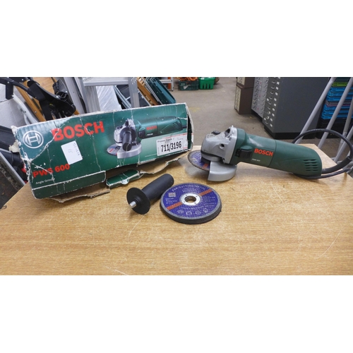 2006 - A Bosch 240v angle grinder (PWS600) with 5 cutting discs