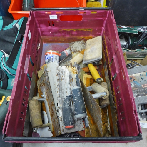2008 - A tray of tilers tools including tilers trowels, mosaic trowels, float, chalk lines etc.