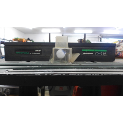 2049 - A Trend 240v router table