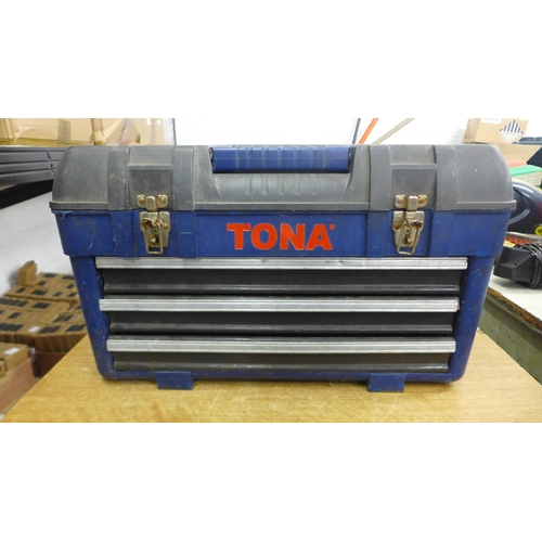 2055 - A Tona 3 drawered tool box