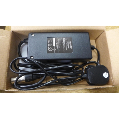 2084 - A Strident Intelligent CHE 24-5 24v 5a charger