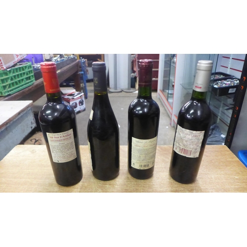 2095 - 4 Bottles of red wine including Saint Emilion Chateau, Le Champaron, Calvet Claret Bordeux and Lussa... 
