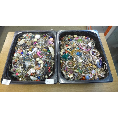 2103 - Two trays of costume earrings