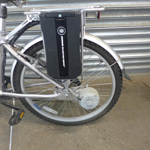 2204 - An Aspen iZip electric bike with aluminium step through frame and Currie Electro Drive battery - no ... 