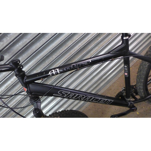 2205 - An aluminium framed Saracen Mantra 1 front suspension hardtail mountain bike with twin disc brakes