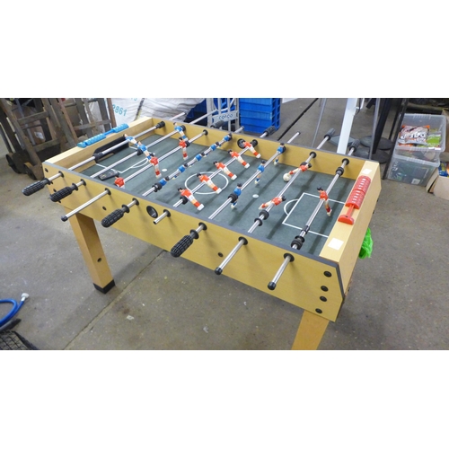 2220 - A table football games table