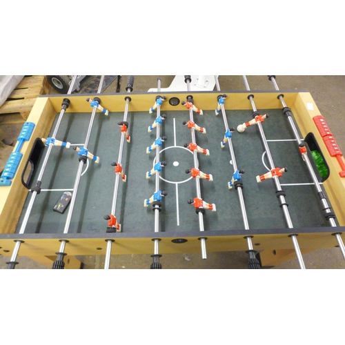 2220 - A table football games table