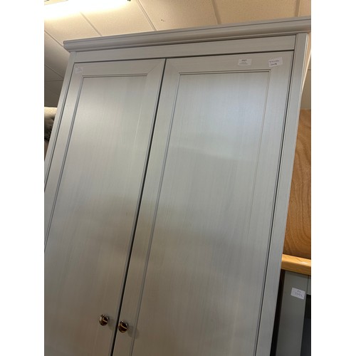 1527 - A white double wardrobe