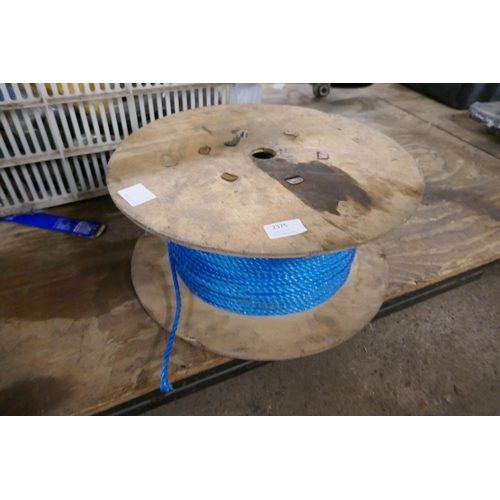 2375 - A reel of blue poly-propylene builder's rope