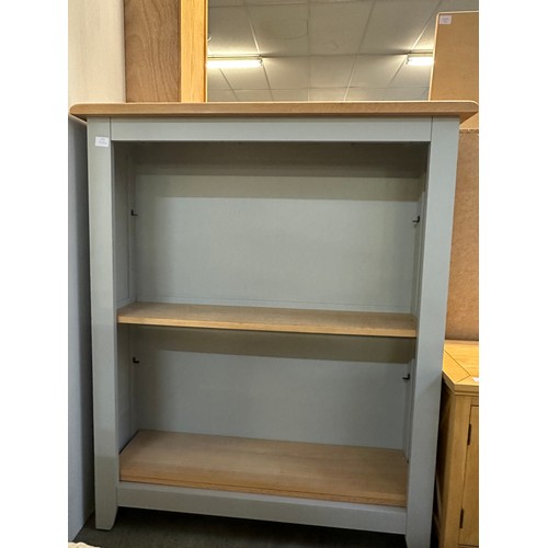 1528 - A oak and grey bookcase