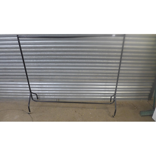 2295 - 3 Mobile clothes rails