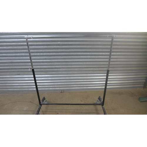 2295 - 3 Mobile clothes rails