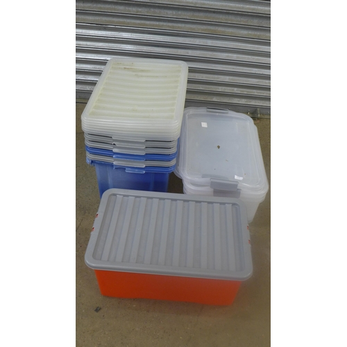 2312 - 10 Plastic storage boxes