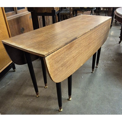 70B - A G-Plan Librenza tola wood and black drop-leaf table