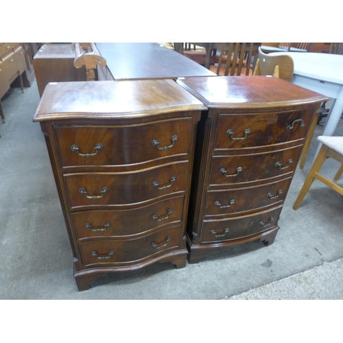 122 - A George III style mahogany chest of drawers and a similar bow front chest