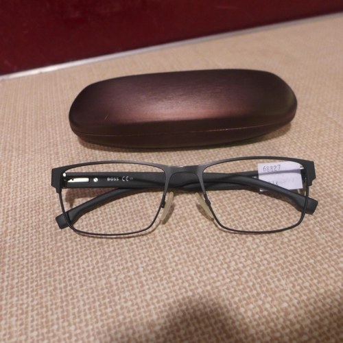 3999 - 2 x Hugo Boss Glasses Frames ( Both Damaged) (314-75,92) *This lot is subject to vat