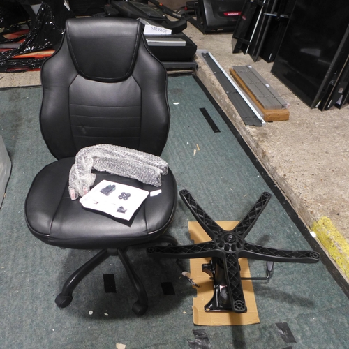 3998 - Bts Task Chair - Model 51551   (314-167) *This lot is subject to vat