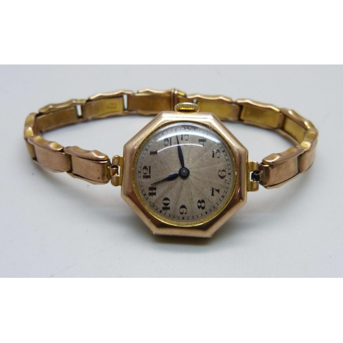 1009 - A lady's 9ct gold Swiss made Vertex wristwatch, 236091, on a 9ct gold bracelet strap, total weight 2... 