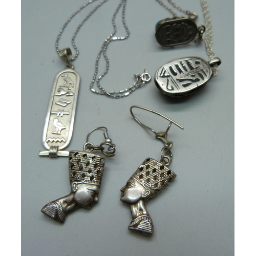 1013 - Egyptian style silver jewellery