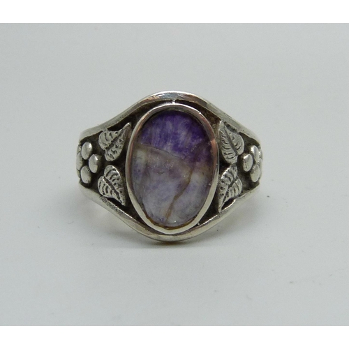 1041 - A hallmarked silver and Blue John ring, Sheffield 1977, Z