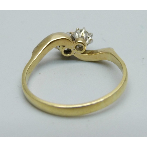 1048 - An 18ct gold and platinum set diamond ring, 3.1g, Q