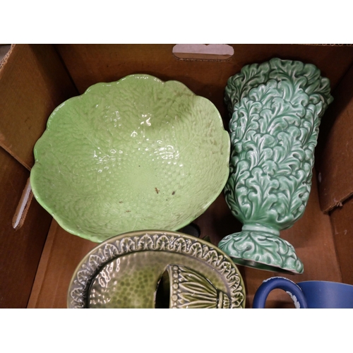 1094 - A Wedgwood ewer, spout a/f and a box of Sylvac and similar china **PLEASE NOTE THIS LOT IS NOT ELIGI... 