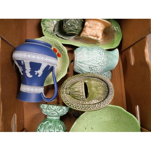 1094 - A Wedgwood ewer, spout a/f and a box of Sylvac and similar china **PLEASE NOTE THIS LOT IS NOT ELIGI... 