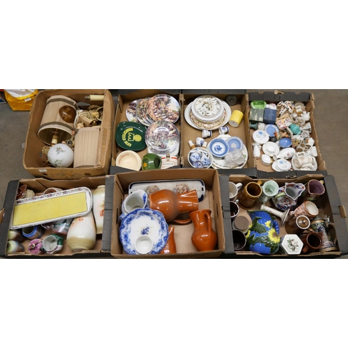 1142 - Seven boxes of mixed decorative china, breweriana, table lamps, etc. **PLEASE NOTE THIS LOT IS NOT E... 