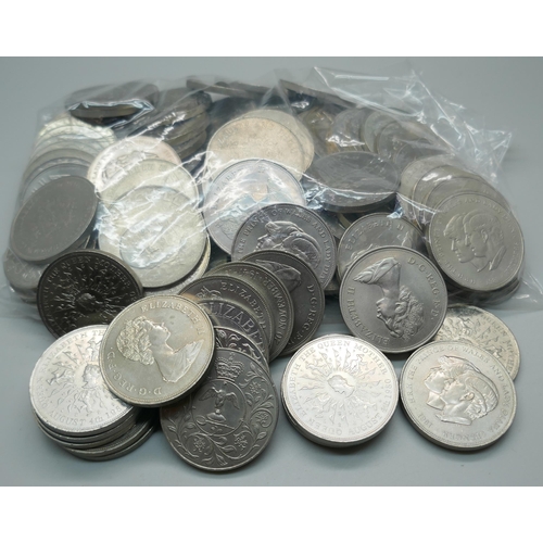 656 - One hundred mixed commemorative crown coins