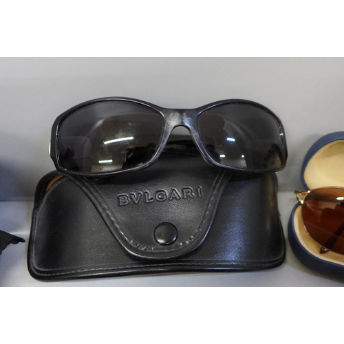 697 - Sunglasses including Bulgari, a/f, Ray-Ban, etc.