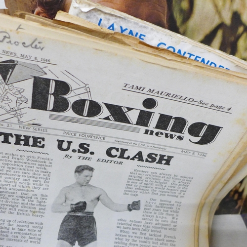 724 - Boxing ephemera; boxing magazines from the 1940s autographed colour photograph of Ken Buchanan, post... 