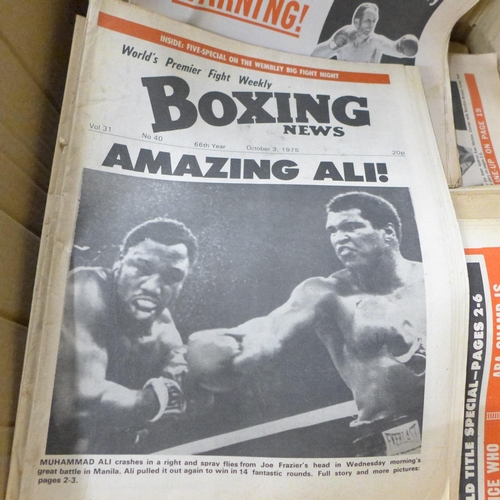 735 - A collection of 1950s/60s Boxing newspapers