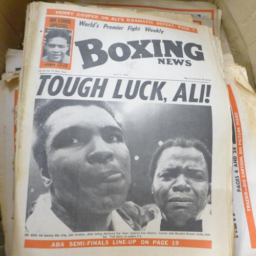 735 - A collection of 1950s/60s Boxing newspapers