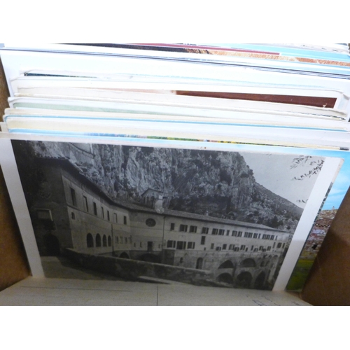 796 - Postcards; a box of postcards, vintage to modern