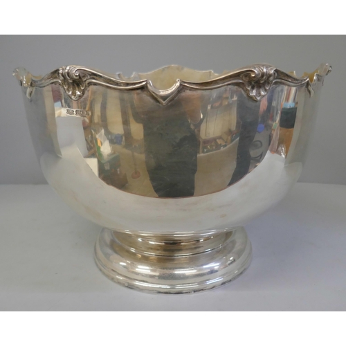 859 - An Edward VII silver punch bowl, Sheffield 1906, 1077g, a/f, rim split