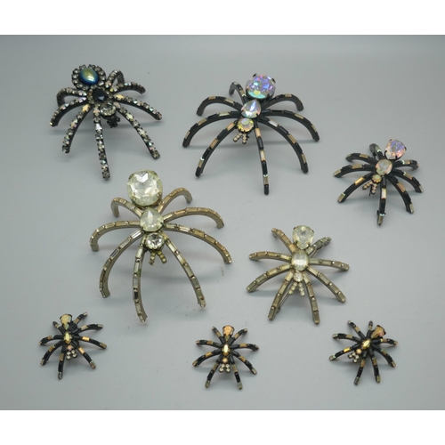 911 - A large Butler & Wilson jewel detail spider, six detailed spiders of various sizes all Butler & Wils... 