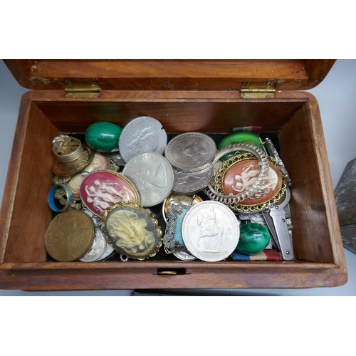 935 - Coins including 3d and 6d, farthings and some silver 3d, also cameo brooches, medallions, coin mount... 