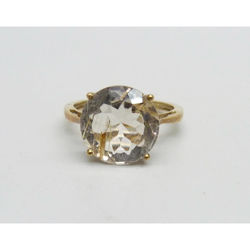 948 - A 9ct gold, Rutile quartz ring, 2.5g, O