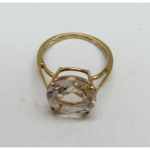 948 - A 9ct gold, Rutile quartz ring, 2.5g, O