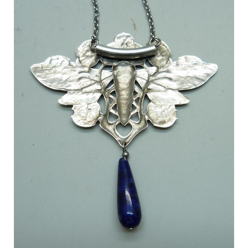 965 - An Art Nouveau style necklace with lapis lazuli, lapis drop chipped