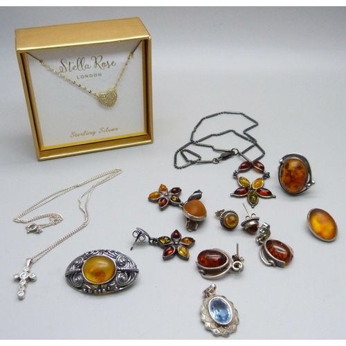 982 - A collection of silver and silver mounted jewellery including amber set