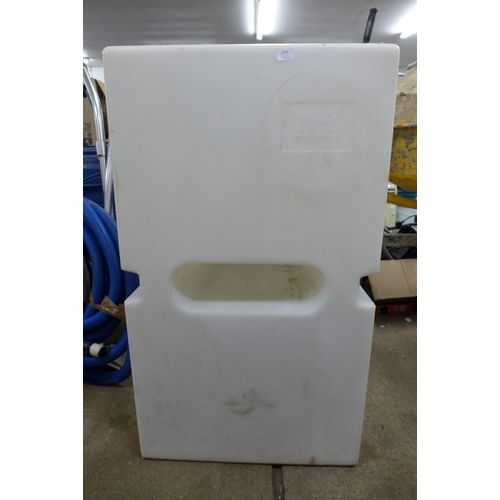 2291 - A Wydale plastic water tank (120 x 60 x 62cm)