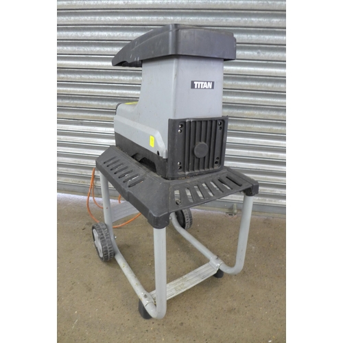 2292 - A Titan (TTB683SHR) Silent Shredder twig and leaf shredder