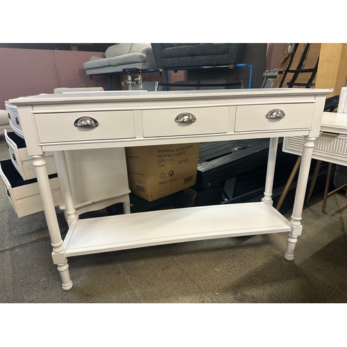 1538 - A white three drawer console table