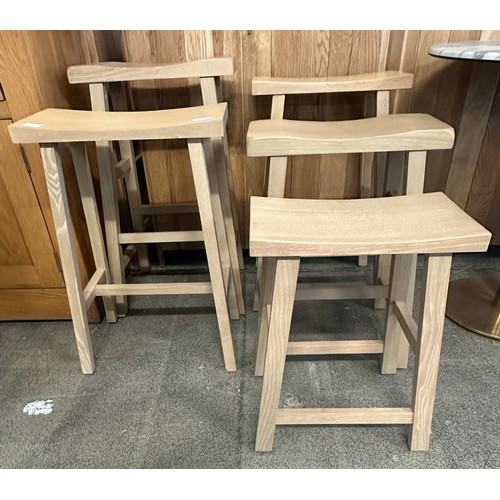 1555 - Five wooden barstools